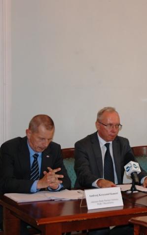 Największy cmentarz wojenny w Warszawie doczekał sie renowacji